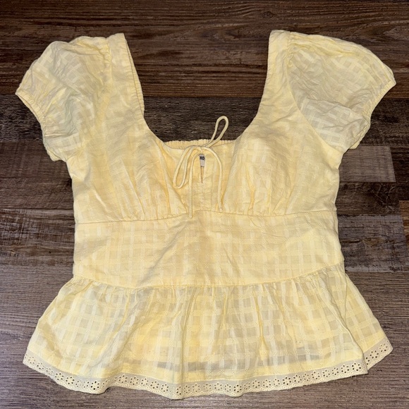 Hollister Yellow Puff Sleeve Peplum Top Small Smocked Cottagecore - Picture 2 of 7